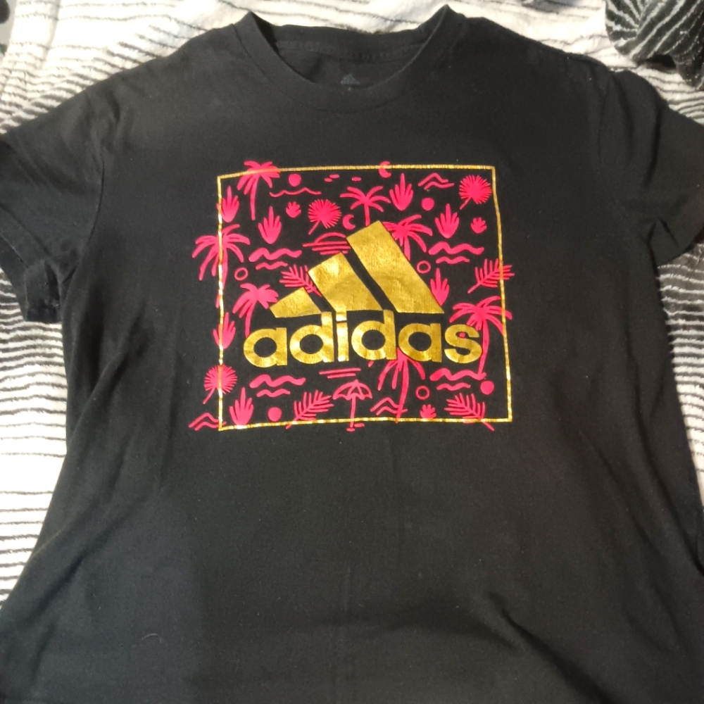 Adidas t shirt